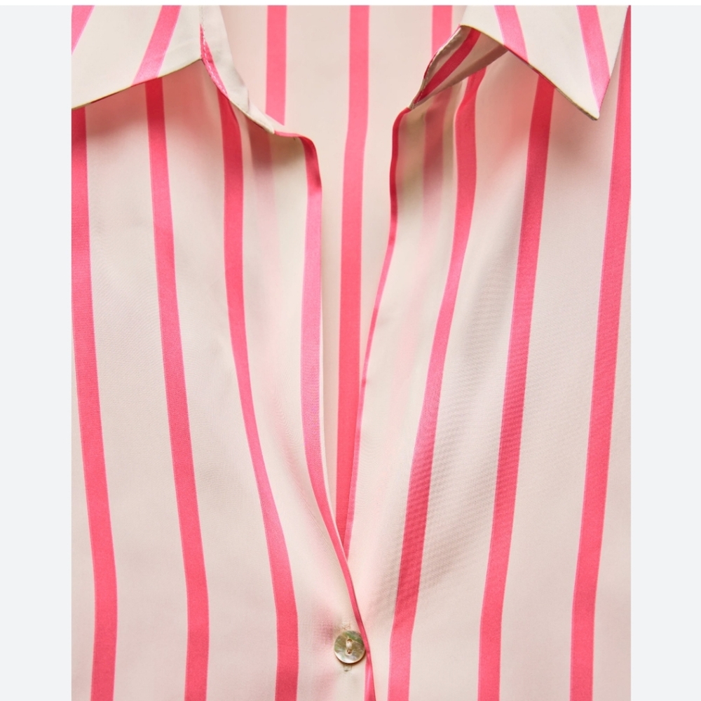 ❌️SOLD❌️SATIN EFFECT SHIRT SIZE S - Picture 5 of 5